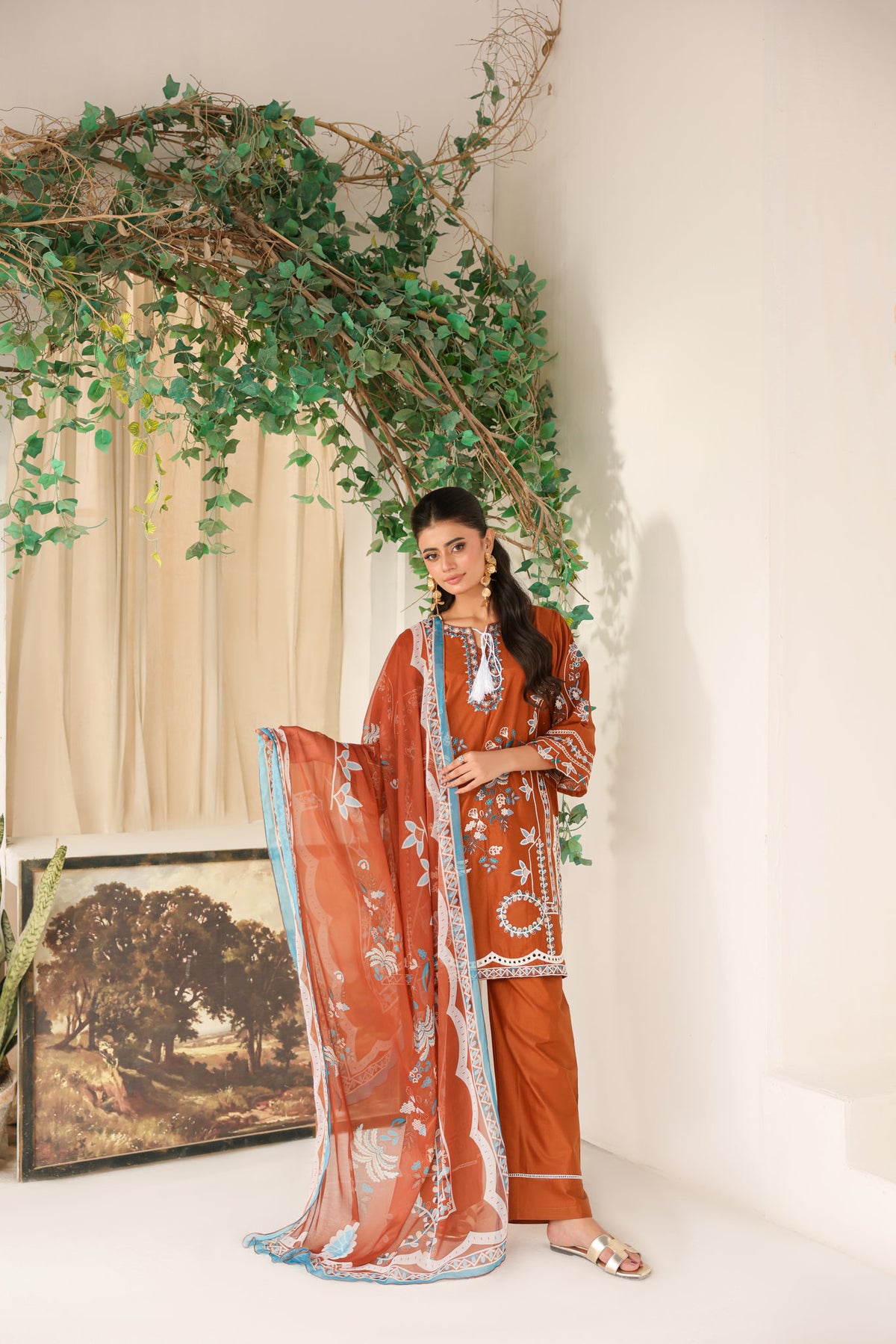 AMBER BLOOM embroidered co-ord set