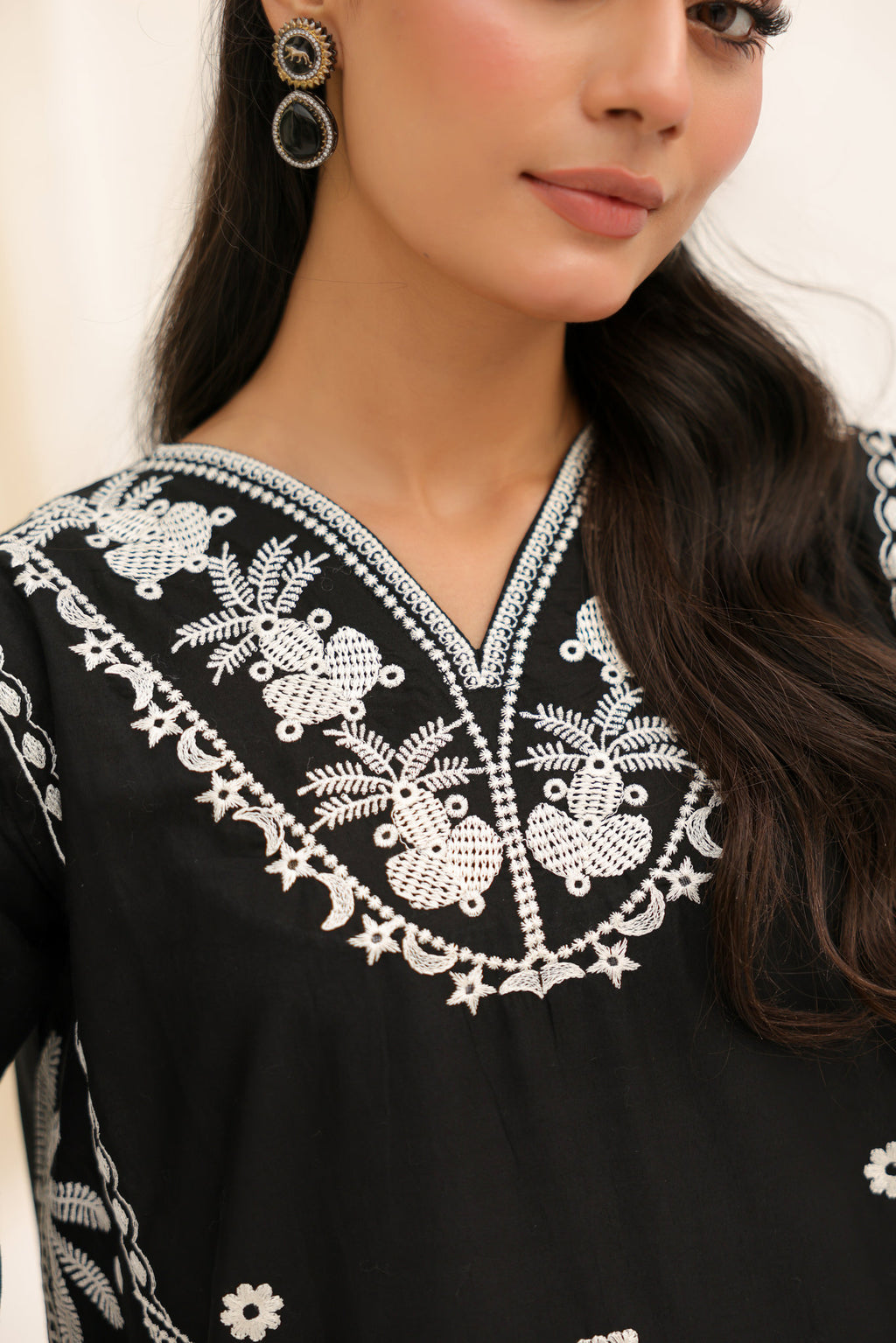 ONYX GARDEN embroidered co-ord set
