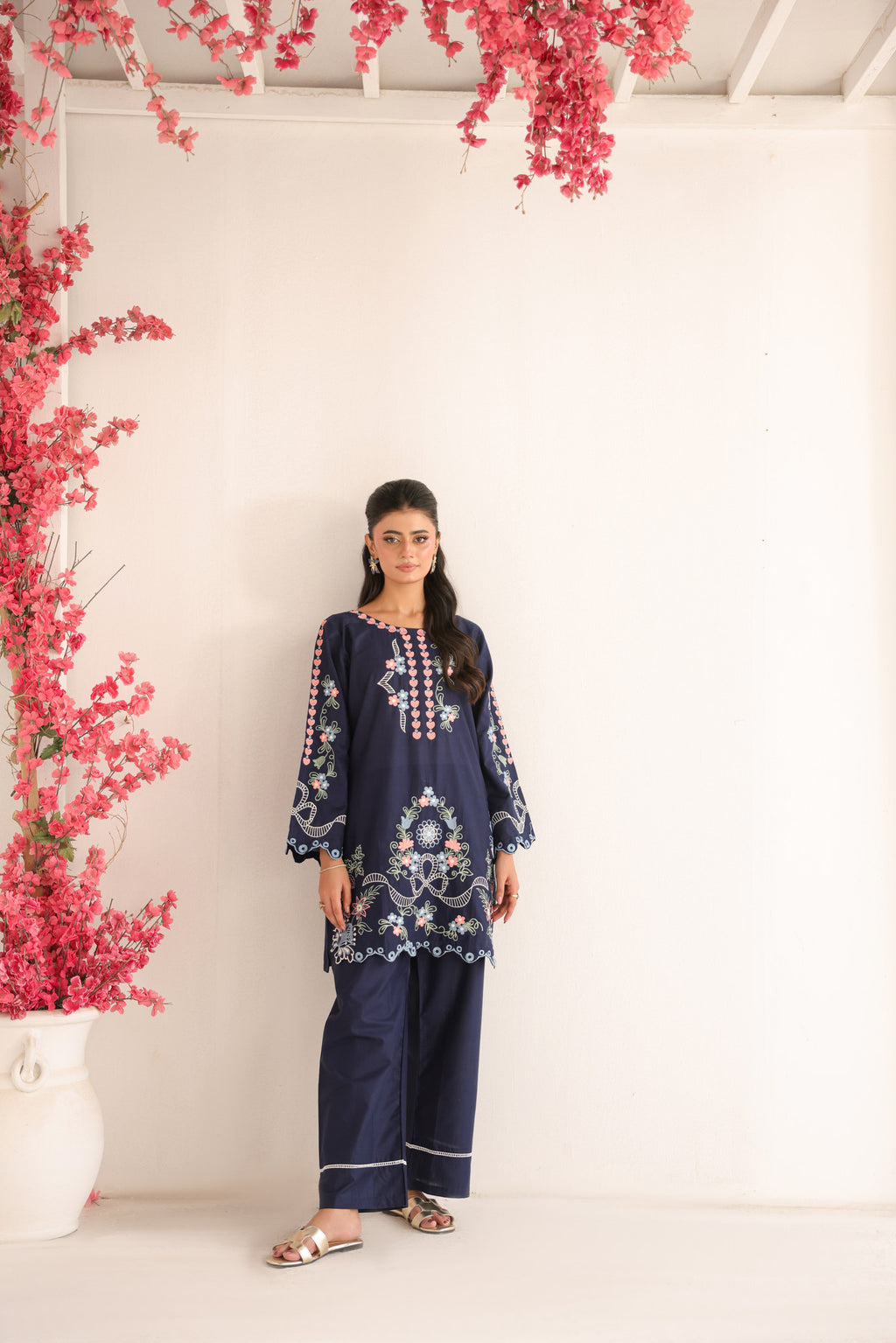 SAPPHIRE GARDEN embroidered co-ord set